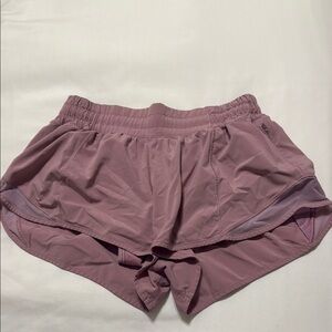 Lululemon hotty hot short 2.5 size 6